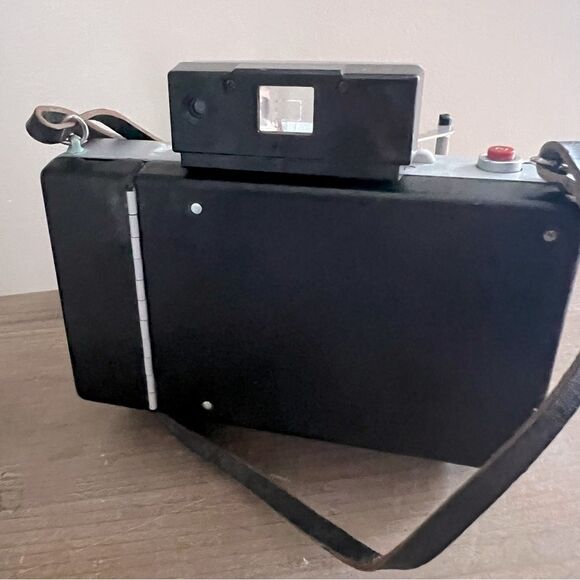 Polaroid Land Camera Automatic 100 Vintage 1960s prop - Picture 5 of 12
